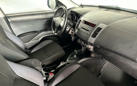 Mitsubishi Outlander III рестайлинг 3, 2011 год, 1 130 000 рублей, 10 фотография