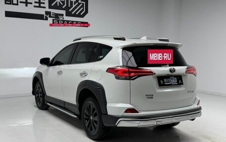 Toyota RAV4, 2016 год, 1 780 000 рублей, 4 фотография