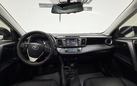 Toyota RAV4, 2016 год, 1 780 000 рублей, 12 фотография