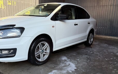 Volkswagen Polo VI (EU Market), 2016 год, 1 050 000 рублей, 3 фотография