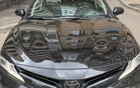 Toyota Camry, 2019 год, 2 750 000 рублей, 2 фотография