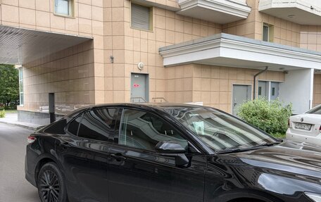 Toyota Camry, 2019 год, 2 750 000 рублей, 3 фотография