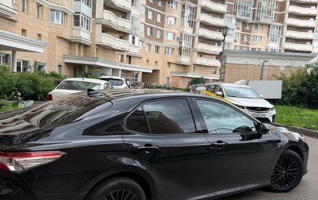 Toyota Camry, 2019 год, 2 750 000 рублей, 4 фотография