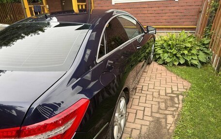 Mercedes-Benz E-Класс, 2011 год, 1 200 000 рублей, 3 фотография