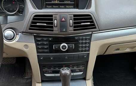 Mercedes-Benz E-Класс, 2011 год, 1 200 000 рублей, 6 фотография