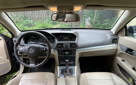 Mercedes-Benz E-Класс, 2011 год, 1 200 000 рублей, 11 фотография