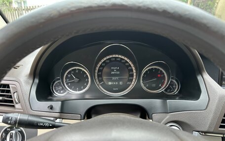 Mercedes-Benz E-Класс, 2011 год, 1 200 000 рублей, 13 фотография