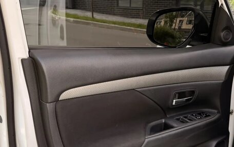 Mitsubishi Outlander III рестайлинг 3, 2012 год, 1 380 000 рублей, 7 фотография
