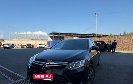 Toyota Camry, 2015 год, 2 150 000 рублей, 2 фотография