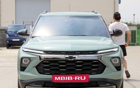Chevrolet TrailBlazer, 2023 год, 1 780 000 рублей, 2 фотография