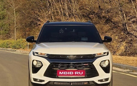 Chevrolet TrailBlazer, 2023 год, 1 500 000 рублей, 2 фотография