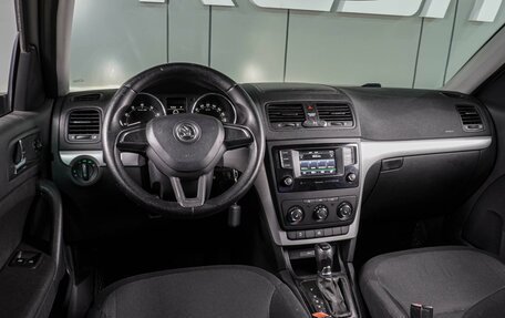 Skoda Yeti I рестайлинг, 2015 год, 1 019 000 рублей, 6 фотография