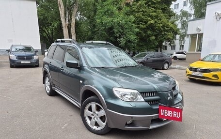 Mitsubishi Outlander III рестайлинг 3, 2004 год, 950 000 рублей, 4 фотография
