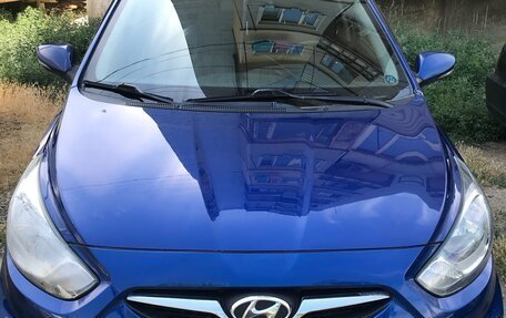 Hyundai Solaris II рестайлинг, 2011 год, 500 000 рублей, 1 фотография