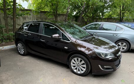 Opel Astra J, 2013 год, 760 000 рублей, 2 фотография