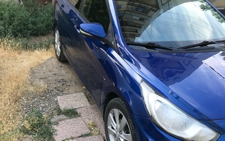 Hyundai Solaris II рестайлинг, 2011 год, 500 000 рублей, 9 фотография
