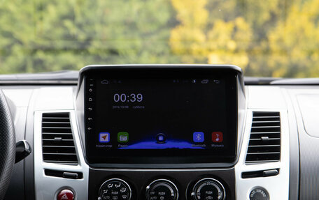Mitsubishi Pajero Sport II рестайлинг, 2011 год, 1 088 000 рублей, 14 фотография