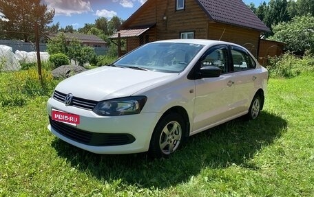 Volkswagen Polo VI (EU Market), 2012 год, 900 000 рублей, 1 фотография