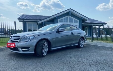 Mercedes-Benz C-Класс, 2012 год, 1 250 000 рублей, 4 фотография