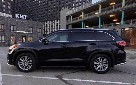 Toyota Highlander III, 2015 год, 3 150 000 рублей, 2 фотография