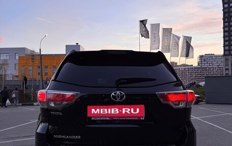 Toyota Highlander III, 2015 год, 3 150 000 рублей, 3 фотография