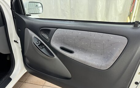 Toyota Vitz, 2000 год, 400 000 рублей, 12 фотография