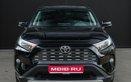Toyota RAV4, 2021 год, 3 650 000 рублей, 2 фотография