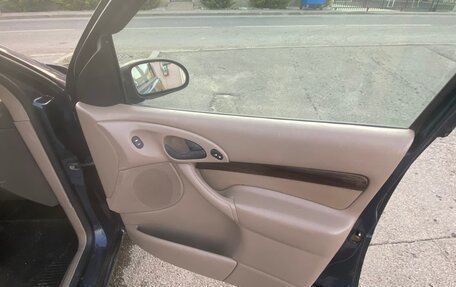 Ford Focus IV, 2001 год, 270 000 рублей, 9 фотография