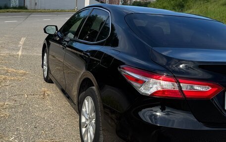 Toyota Camry, 2017 год, 2 050 000 рублей, 6 фотография
