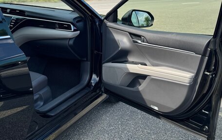 Toyota Camry, 2017 год, 2 050 000 рублей, 11 фотография