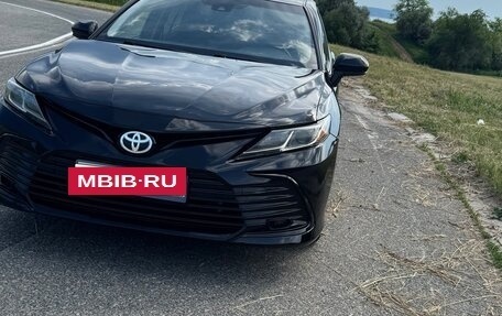 Toyota Camry, 2017 год, 2 050 000 рублей, 2 фотография
