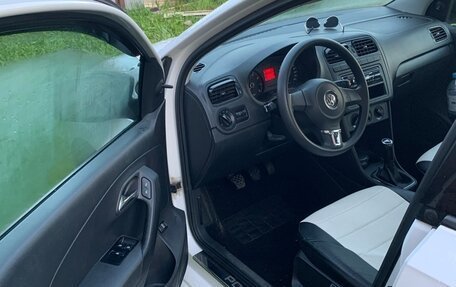 Volkswagen Polo VI (EU Market), 2012 год, 900 000 рублей, 8 фотография