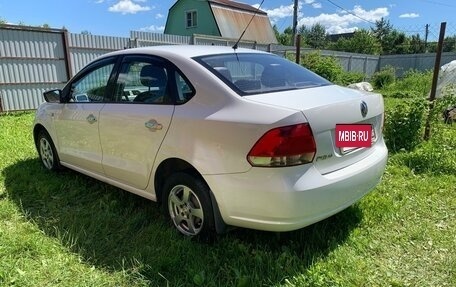 Volkswagen Polo VI (EU Market), 2012 год, 900 000 рублей, 2 фотография