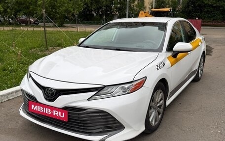 Toyota Camry, 2019 год, 1 520 000 рублей, 2 фотография
