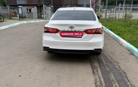 Toyota Camry, 2019 год, 1 520 000 рублей, 6 фотография