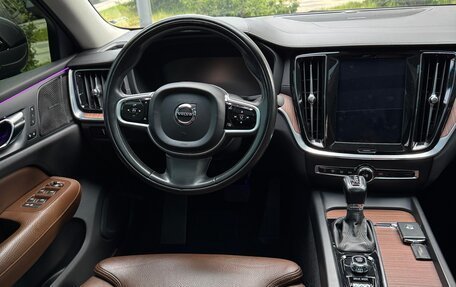 Volvo S60 III, 2020 год, 3 000 000 рублей, 12 фотография