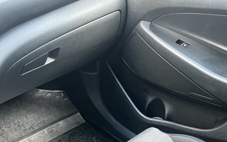 Hyundai Tucson III, 2019 год, 2 390 000 рублей, 16 фотография