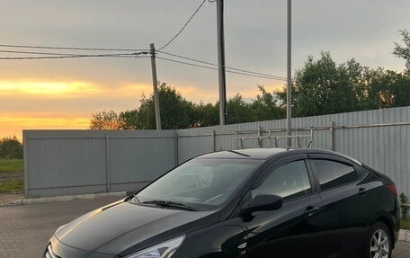 Hyundai Solaris II рестайлинг, 2015 год, 850 000 рублей, 1 фотография