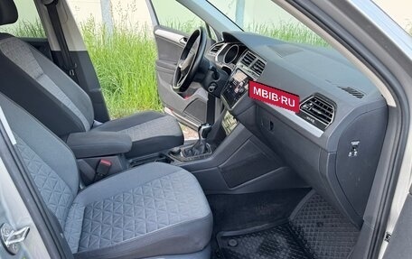 Volkswagen Tiguan II, 2021 год, 2 550 000 рублей, 14 фотография