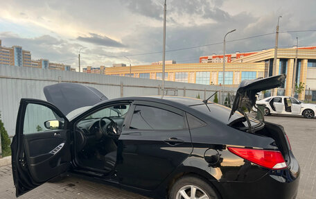 Hyundai Solaris II рестайлинг, 2015 год, 850 000 рублей, 15 фотография