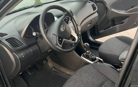 Hyundai Solaris II рестайлинг, 2015 год, 850 000 рублей, 12 фотография