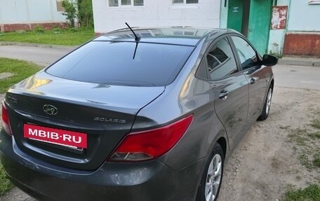 Hyundai Solaris II рестайлинг, 2015 год, 900 000 рублей, 5 фотография
