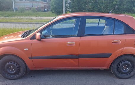 KIA Rio II, 2006 год, 287 000 рублей, 2 фотография