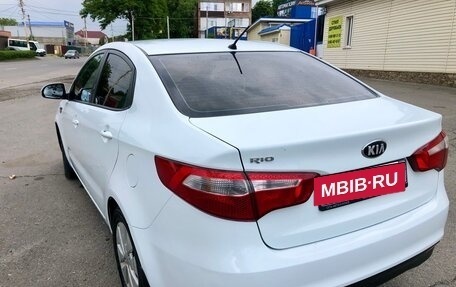 KIA Rio III рестайлинг, 2013 год, 711 000 рублей, 2 фотография