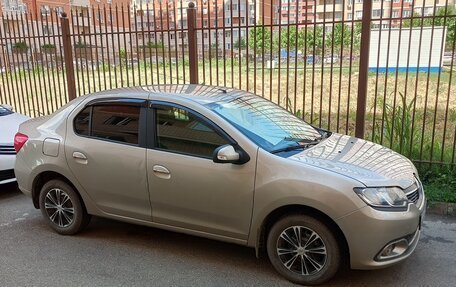 Renault Logan II, 2018 год, 750 000 рублей, 2 фотография