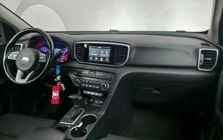 KIA Sportage IV рестайлинг, 2018 год, 2 249 000 рублей, 13 фотография