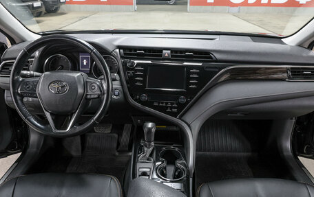 Toyota Camry, 2019 год, 3 049 000 рублей, 15 фотография