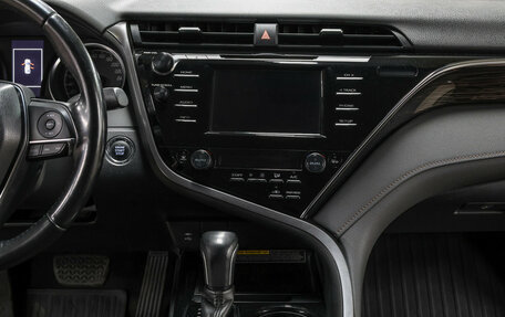 Toyota Camry, 2019 год, 3 049 000 рублей, 16 фотография
