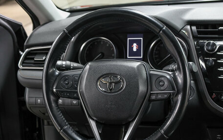 Toyota Camry, 2019 год, 3 049 000 рублей, 18 фотография