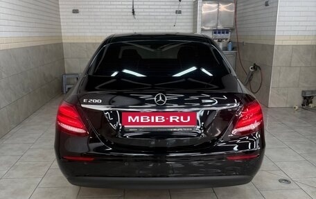 Mercedes-Benz E-Класс, 2019 год, 3 000 000 рублей, 2 фотография